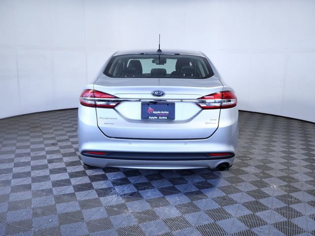 Certified 2018 Ford Fusion SE w/ Fusion SE Technology Package image 3