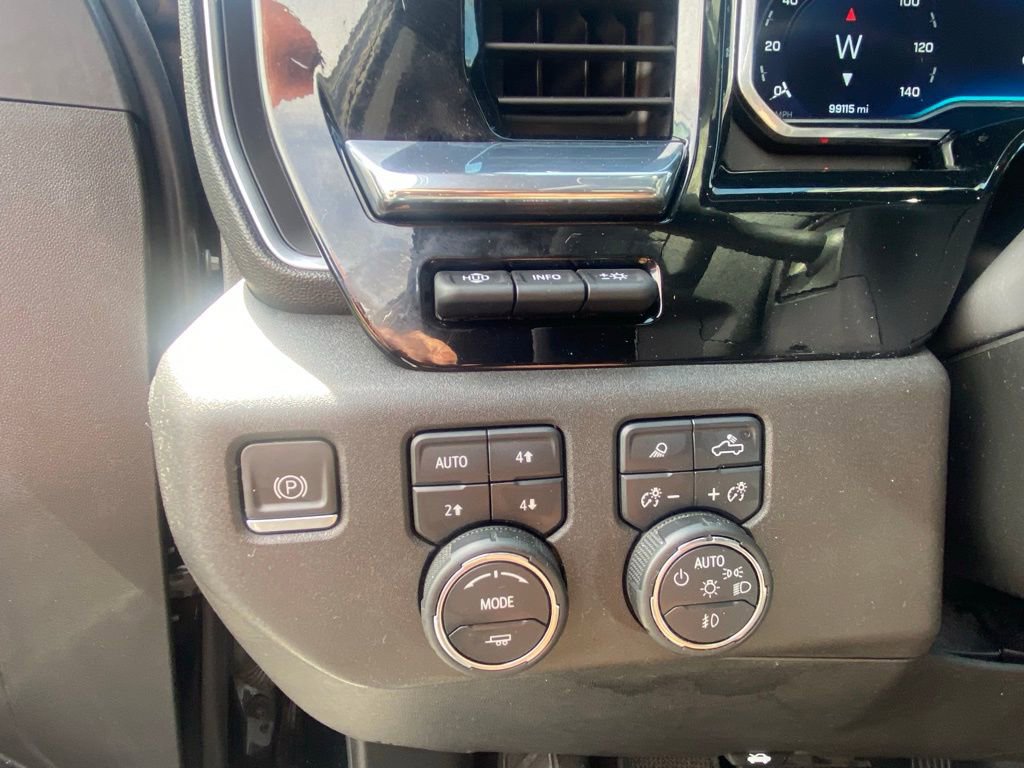 Used 2023 Chevrolet Silverado 1500 High Country w/ Technology Package AWD/4WD image 12