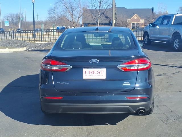 Certified 2020 Ford Fusion SE image 3
