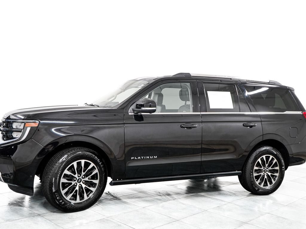 Certified 2025 Ford Expedition Platinum AWD/4WD image 4