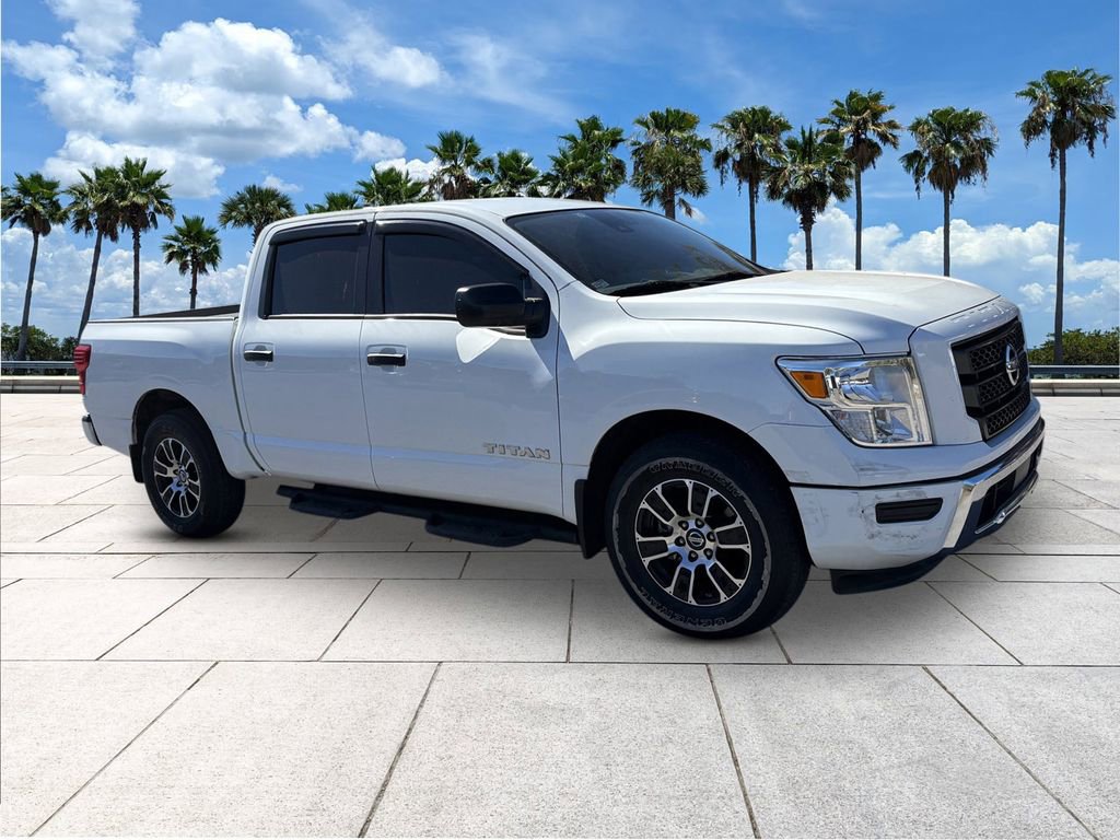 Used 2022 Nissan Titan SV image 2