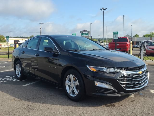 Used 2025 Chevrolet Malibu LT FWD image 3