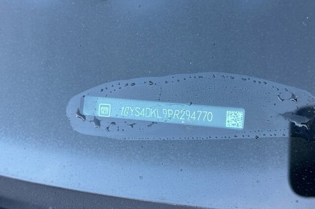 Used 2023 Cadillac Escalade Premium Luxury Platinum image 3