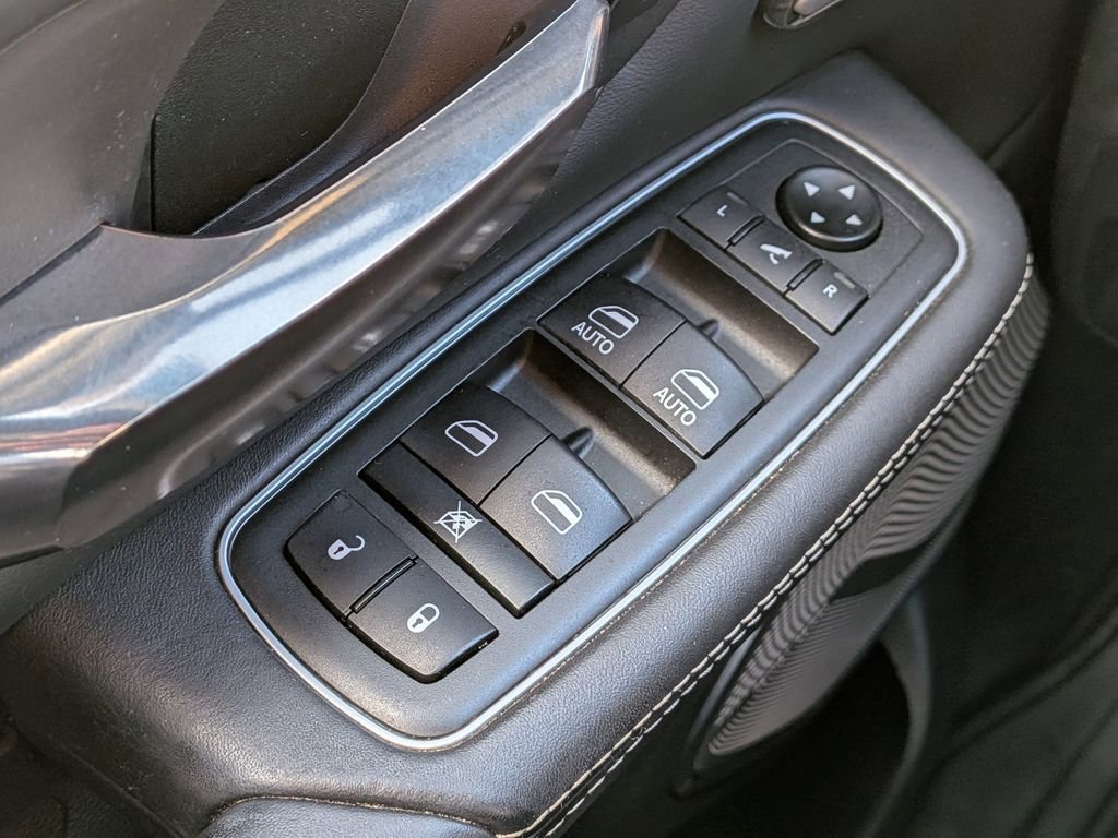 Used 2020 RAM 1500 Limited image 26