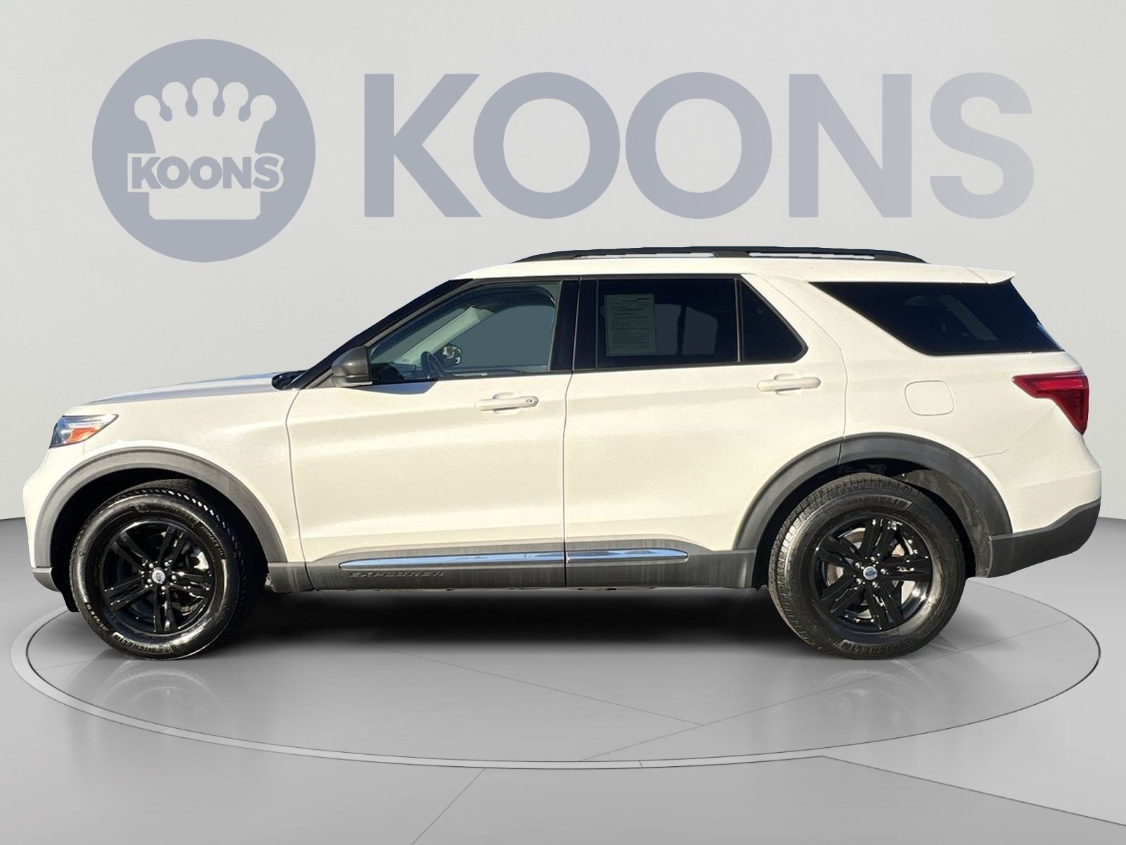 Certified 2022 Ford Explorer XLT w/ Equipment Group 202A AWD/4WD image 7