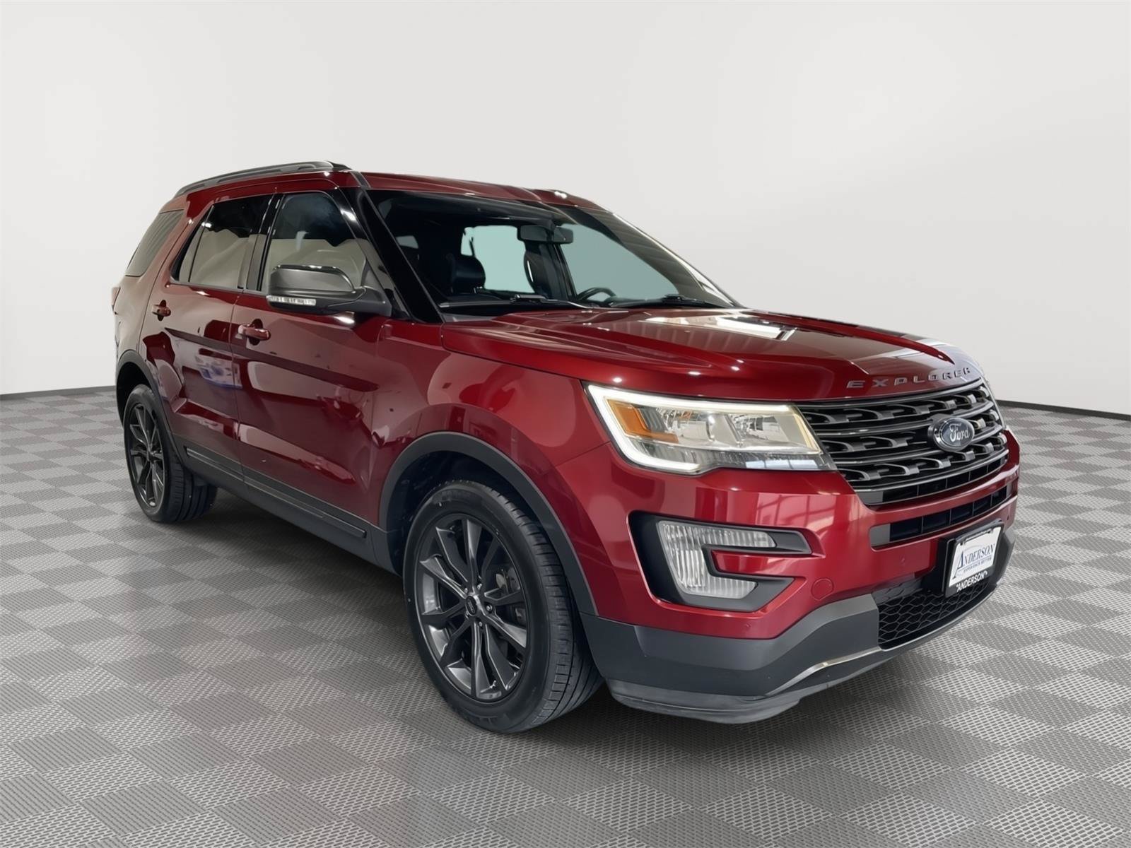 Certified 2017 Ford Explorer XLT w/ Equipment Group 202A AWD/4WD image 5