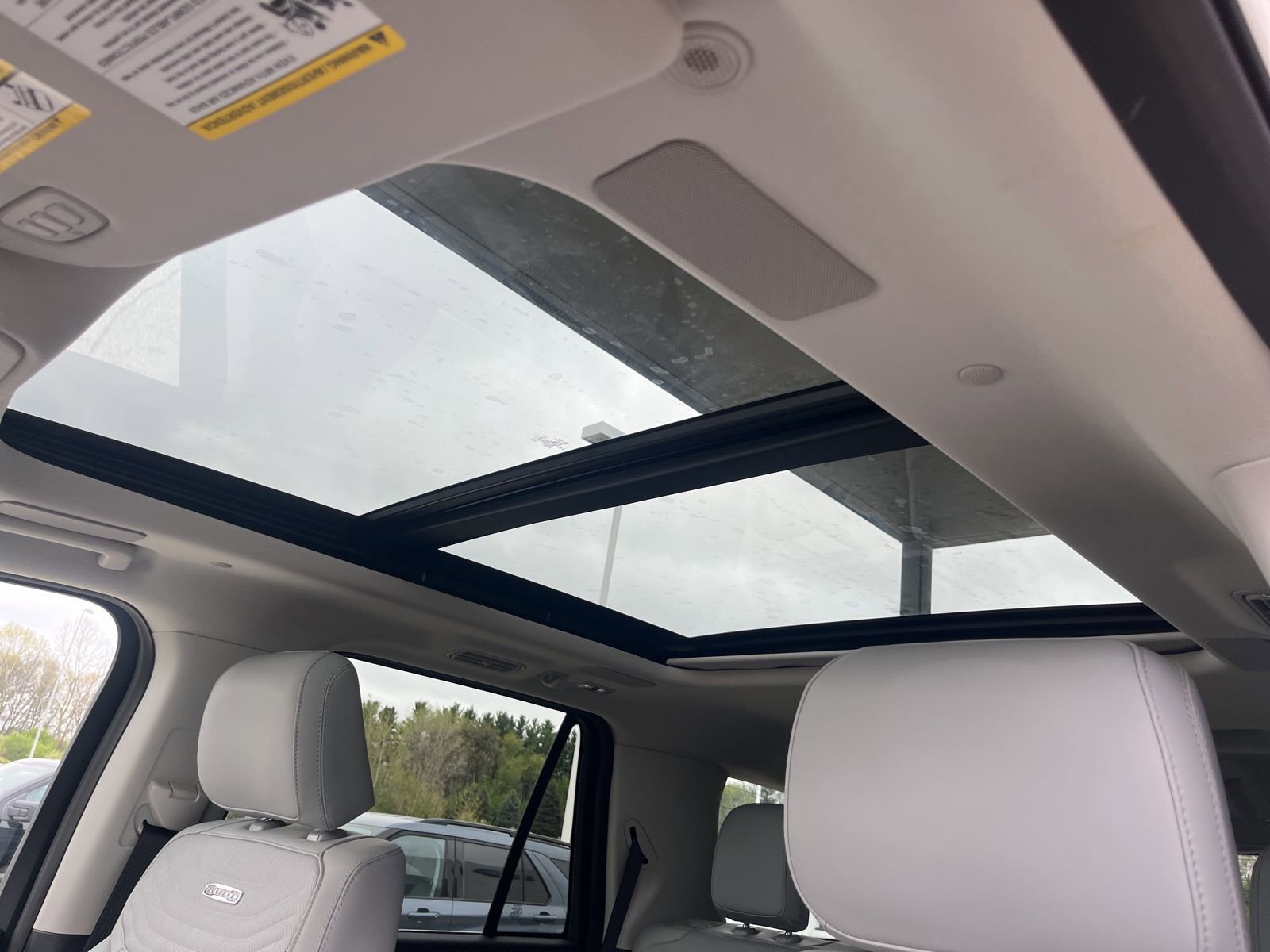 Certified 2025 Ford Expedition Platinum w/ Platinum Ultimate Package AWD/4WD image 11