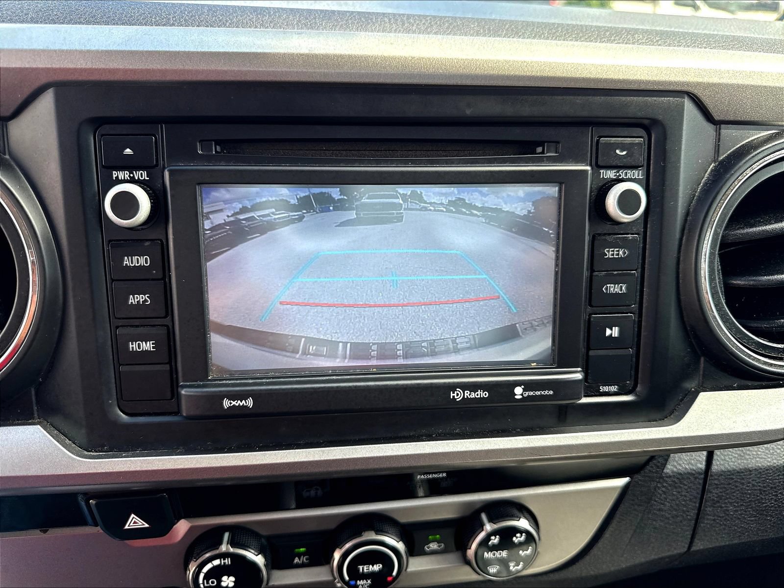 Used 2017 Toyota Tacoma SR5 w/ SR5 Appearance Package (SM) RWD image 19