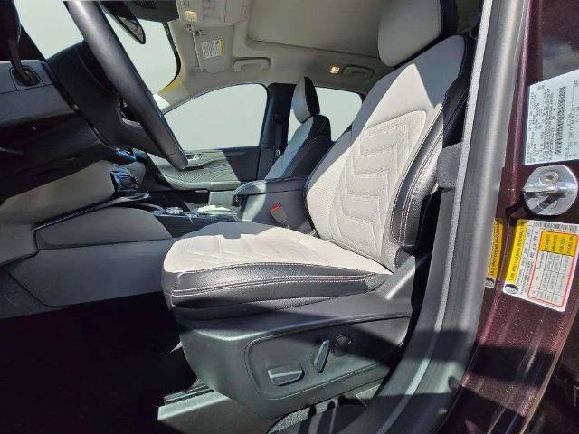 Certified 2023 Ford Escape Platinum w/ Premium Technology Package AWD/4WD image 28