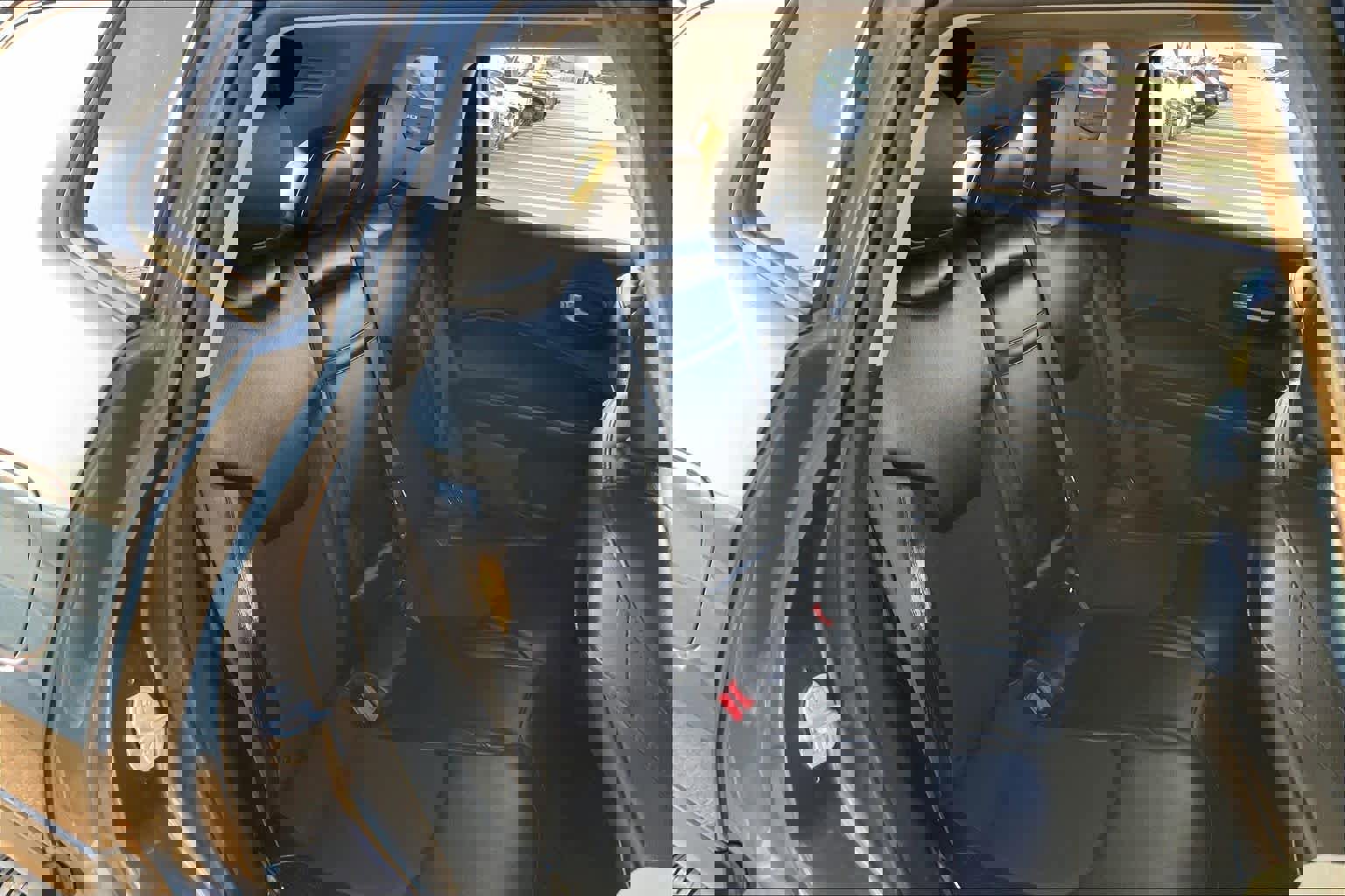 Used 2018 Jeep Compass Altitude image 17