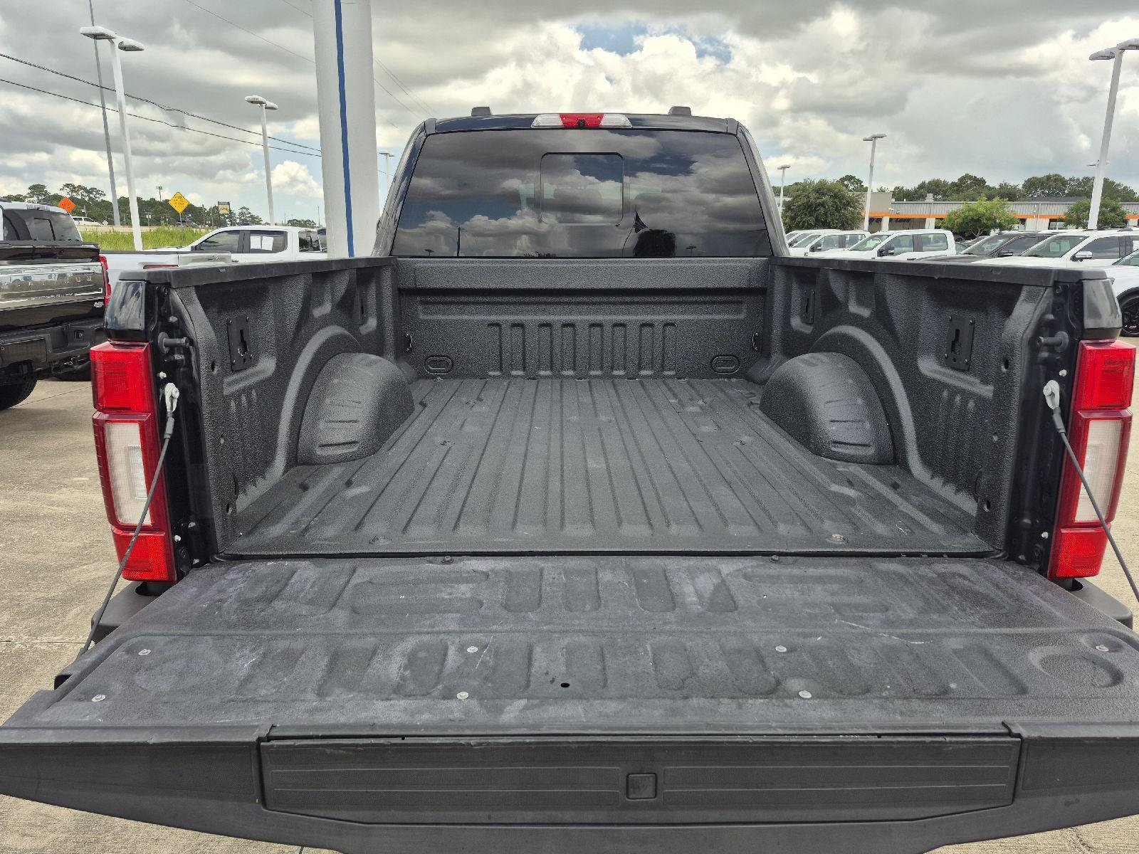 Certified 2020 Ford F250 Limited w/ FX4 Off-Road Package AWD/4WD image 14