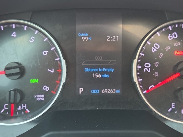 Used 2021 Toyota RAV4 XLE Premium FWD image 21