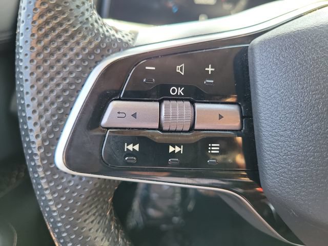 Used 2025 Nissan Ariya AWD image 5