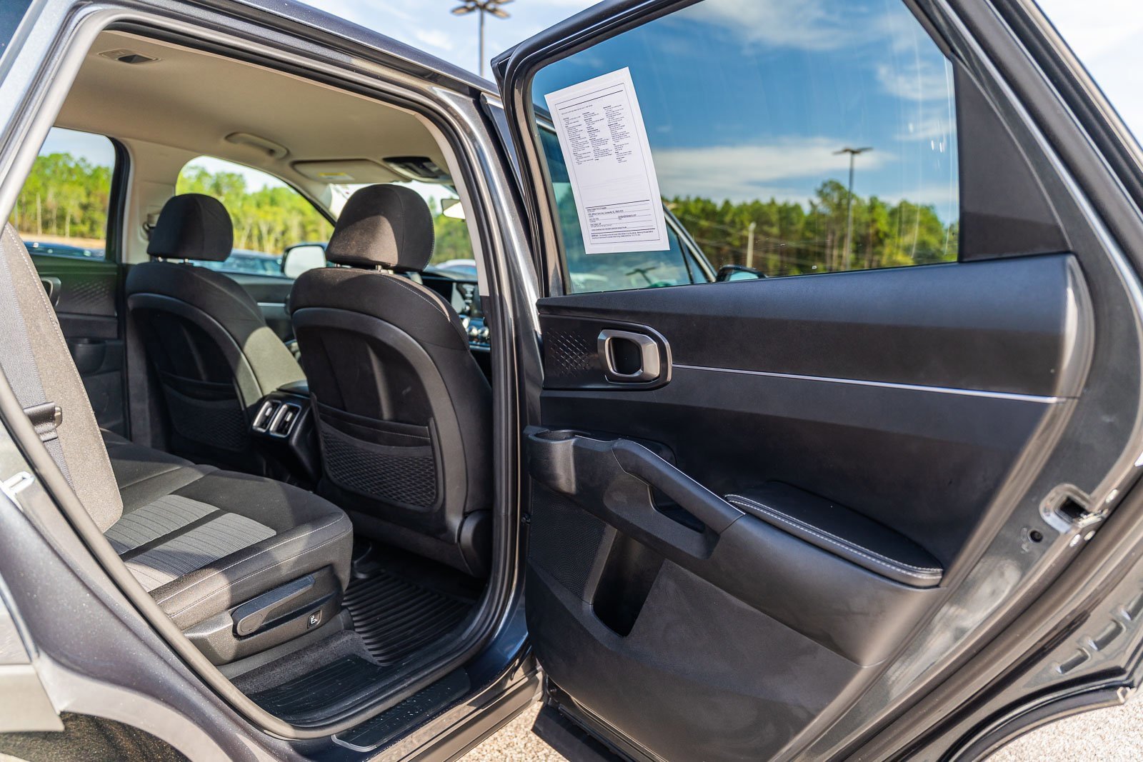 Used 2023 Kia Sorento LX image 13