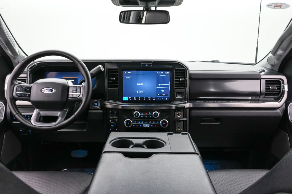 Certified 2025 Ford F250 Lariat w/ Black Appearance Package AWD/4WD image 15
