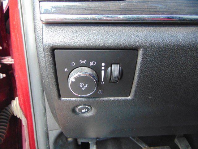 Used 2020 Jeep Grand Cherokee Overland AWD/4WD image 19