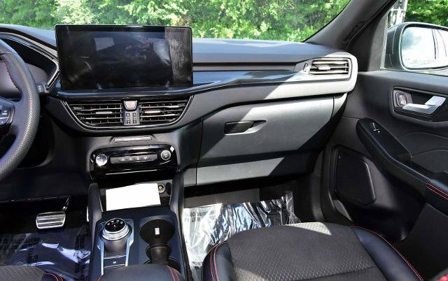 Certified 2023 Ford Escape ST-Line Select w/ Tech Pack #1 AWD/4WD image 17