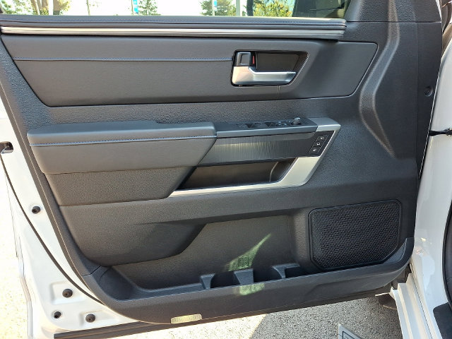 Used 2023 Toyota Sequoia Platinum AWD/4WD image 17