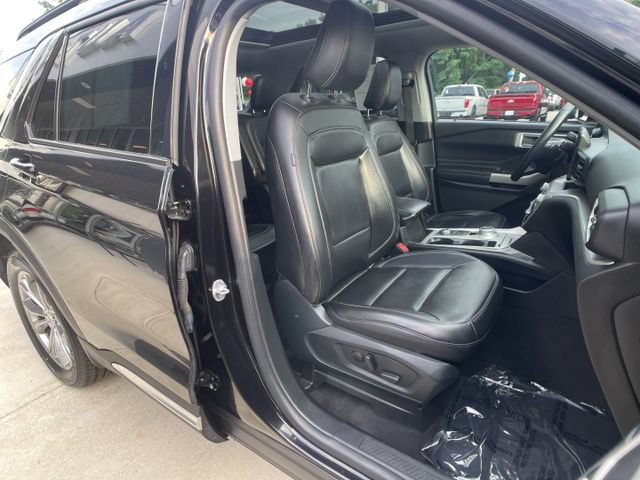 Certified 2021 Ford Explorer XLT w/ Equipment Group 202A AWD/4WD image 31