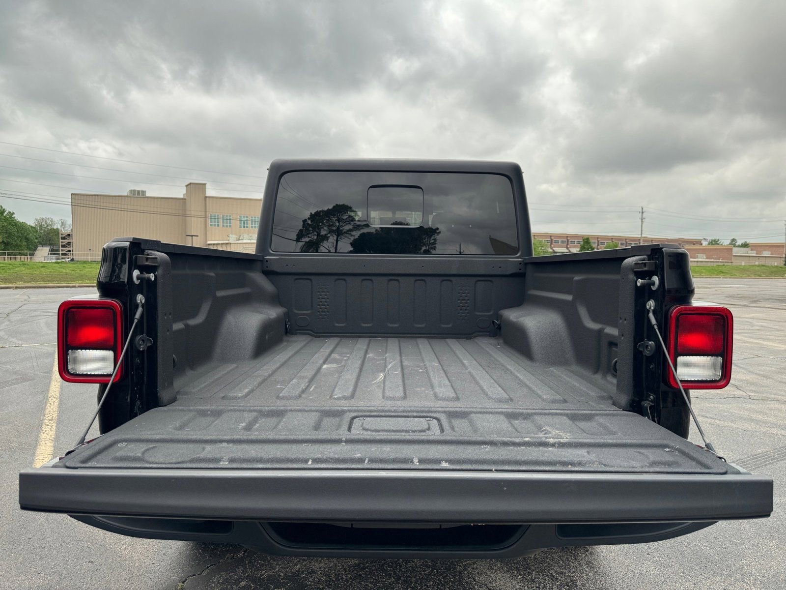 Used 2022 Jeep Gladiator Sport AWD/4WD image 16