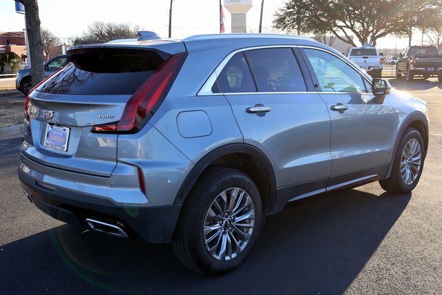Used 2024 Cadillac XT4 Premium Luxury image 11