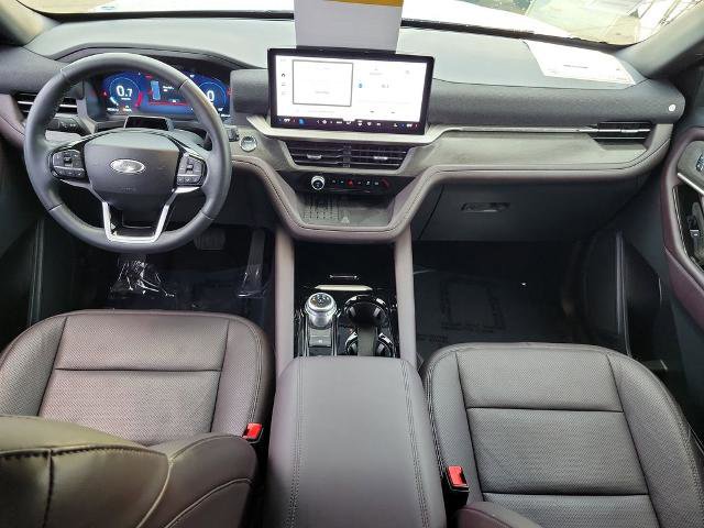Certified 2025 Ford Explorer Platinum w/ Ultimate Package image 18