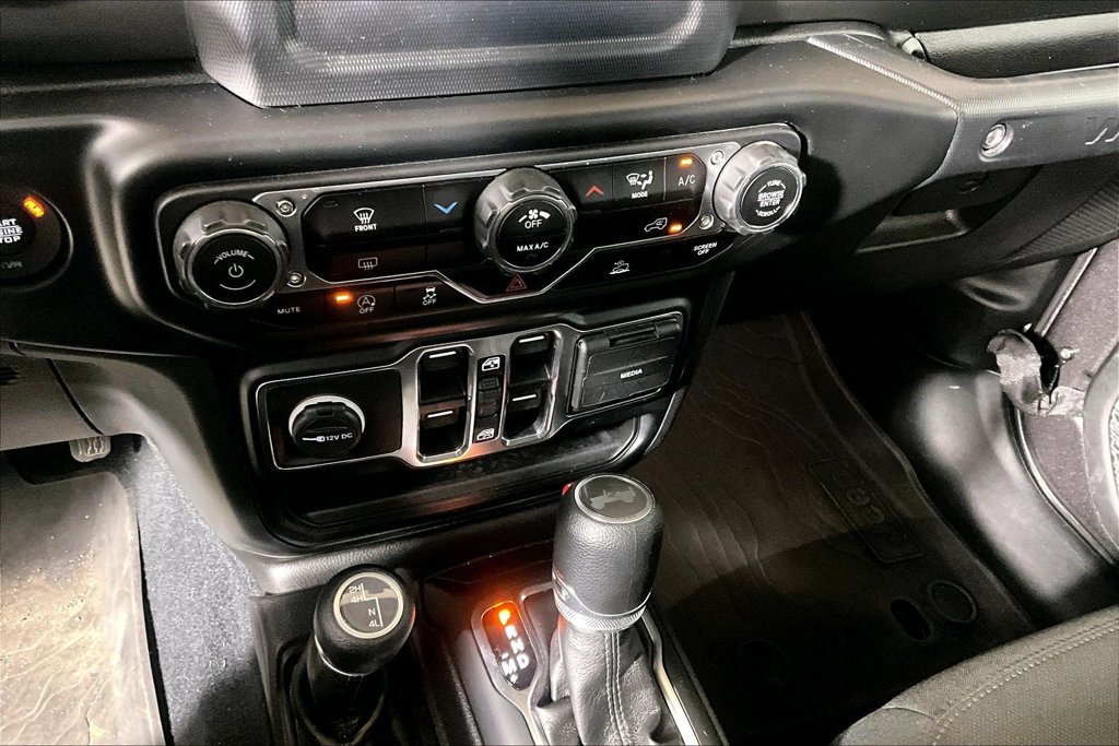 Used 2022 Jeep Wrangler Unlimited Sport AWD/4WD image 25