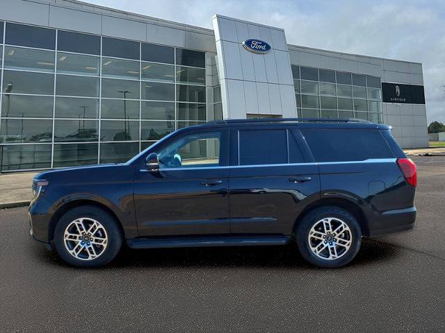 Certified 2025 Ford Expedition Active AWD/4WD image 9