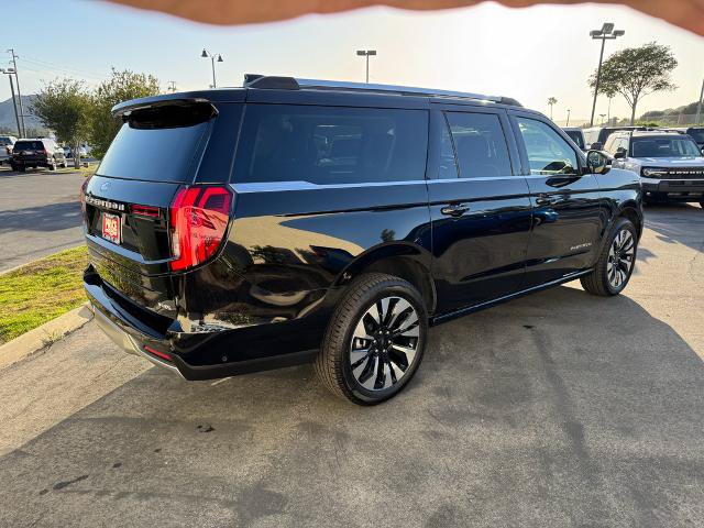 Certified 2025 Ford Expedition Max Platinum w/ Driver's Package AWD/4WD image 5