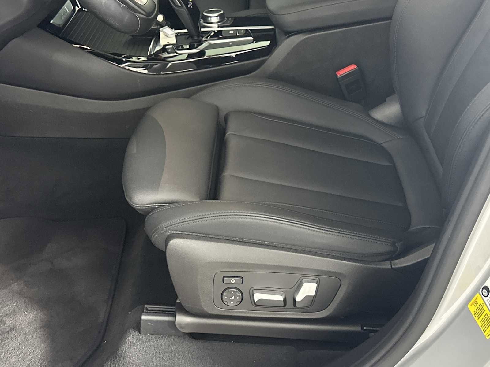 Used 2021 BMW X3 sDrive30i w/ Convenience Package RWD image 9