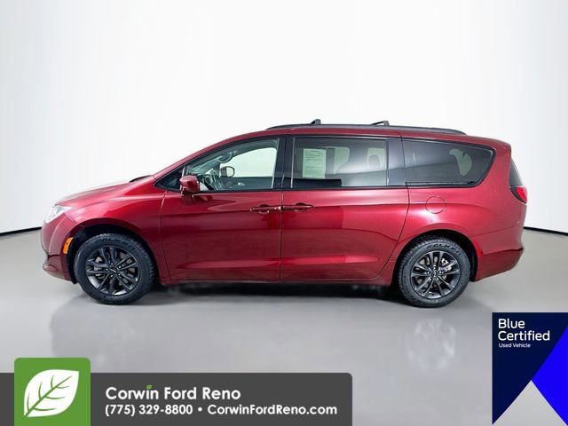 Used 2020 Chrysler Pacifica Touring-L image 3