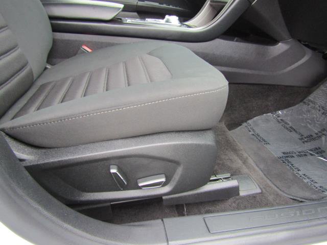 Certified 2018 Ford Fusion SE image 8