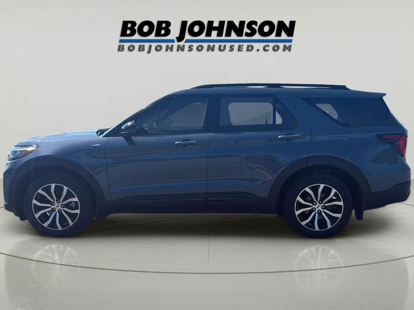 Certified 2025 Ford Explorer ST-Line AWD/4WD image 4