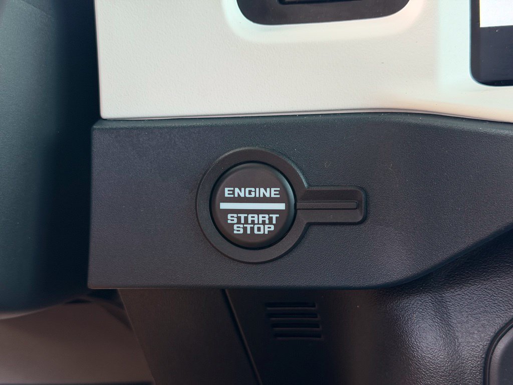 Certified 2026 Ford Bronco Heritage Edition AWD/4WD image 38