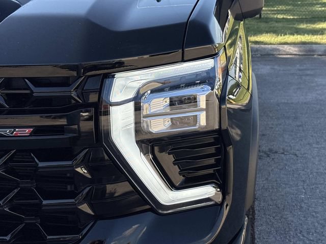 Used 2025 Chevrolet Silverado 2500 ZR2 w/ Technology Package AWD/4WD image 11