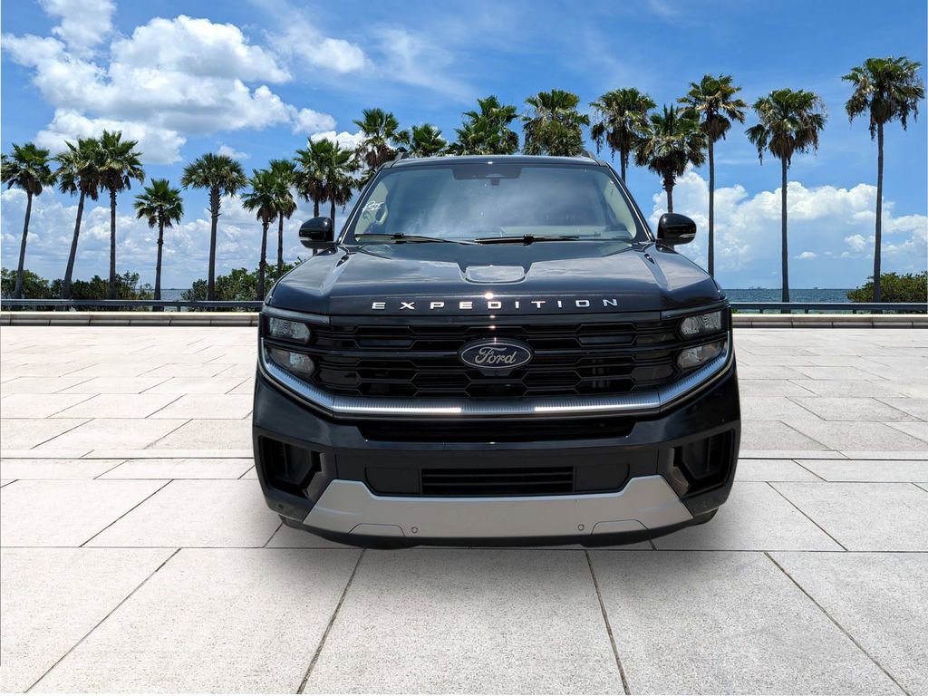 Certified 2025 Ford Expedition Platinum AWD/4WD image 2