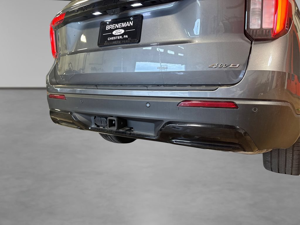 Certified 2025 Ford Explorer ST-Line w/ ST-Line Street Pack AWD/4WD image 19