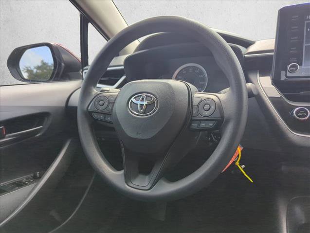 Used 2022 Toyota Corolla LE FWD image 27