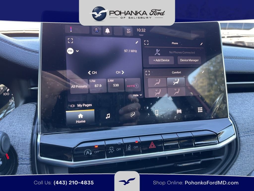 Used 2024 Jeep Compass Latitude AWD/4WD image 10