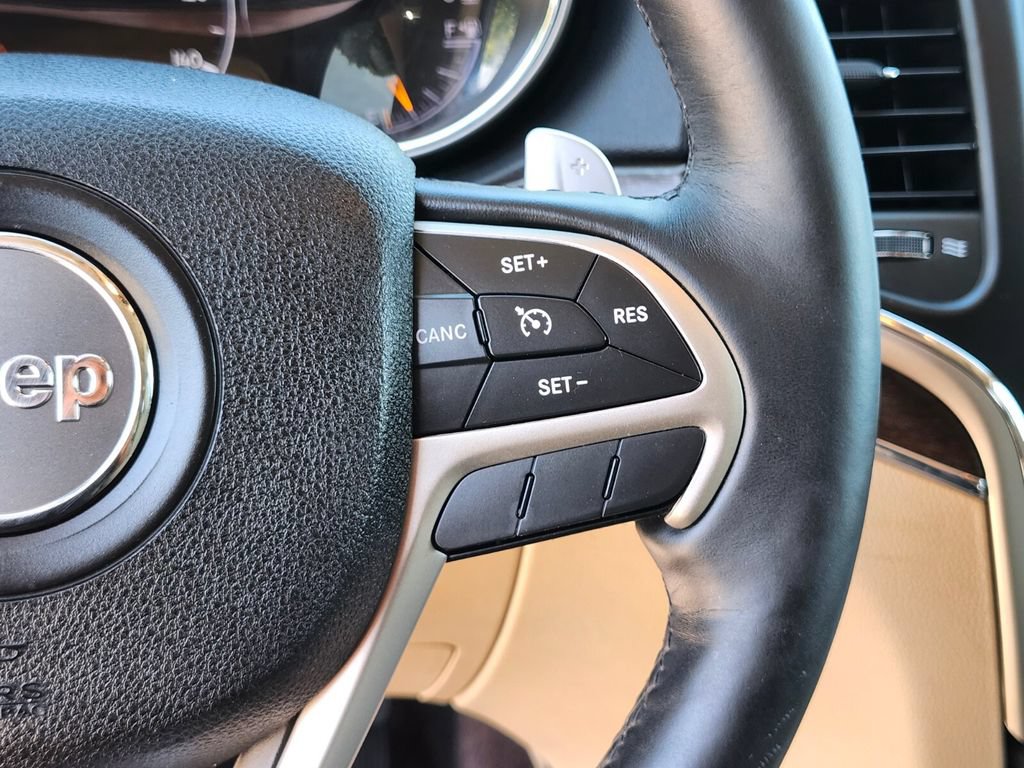 Used 2017 Jeep Grand Cherokee Limited AWD/4WD image 30