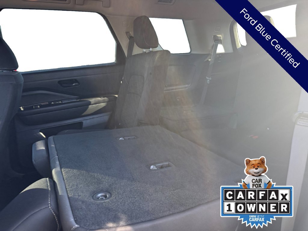 Used 2025 Nissan Pathfinder SV FWD image 18