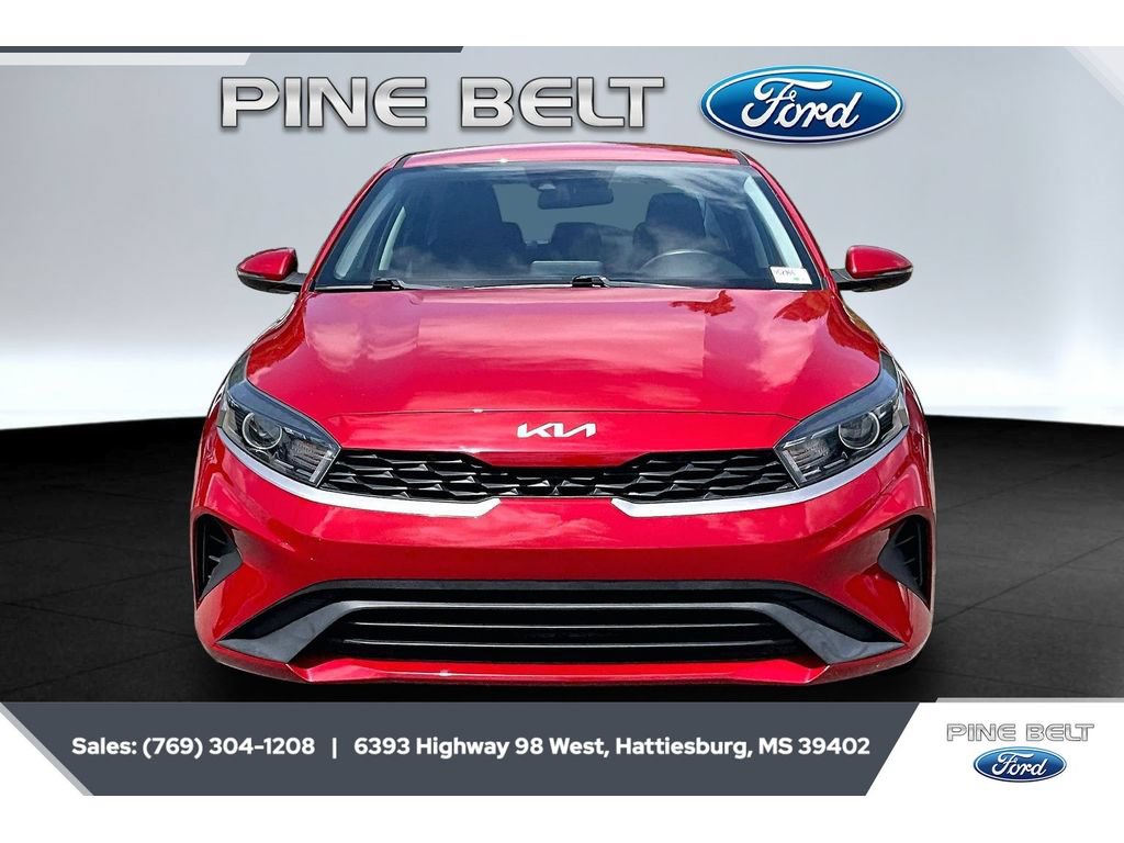Used 2022 Kia Forte LXS w/ LXS Technology Package FWD image 3