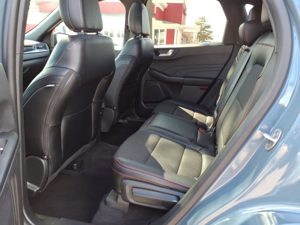 Certified 2024 Ford Escape ST-Line w/ Tech Pack #1 AWD/4WD image 11