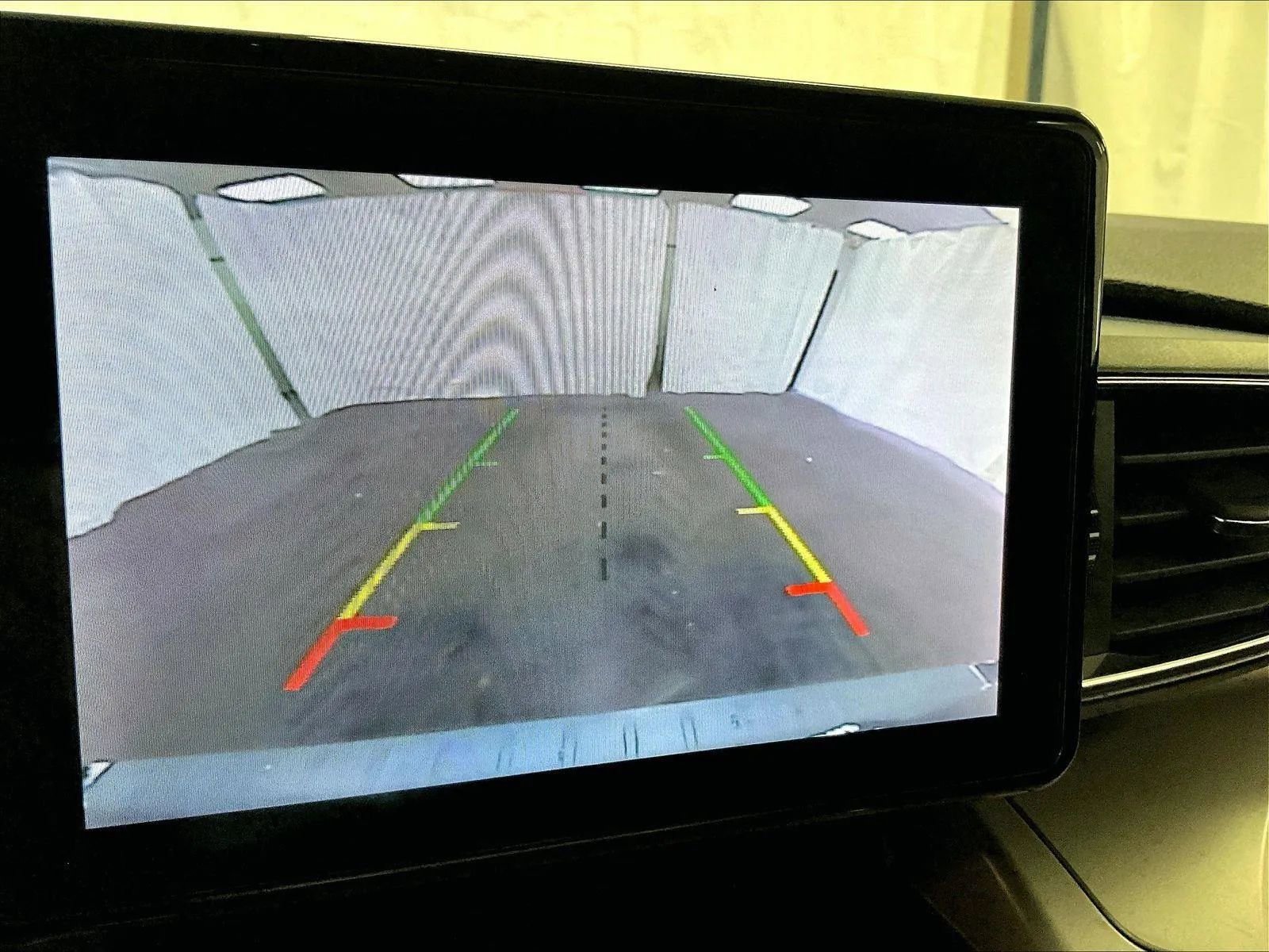 Certified 2022 Ford Explorer XLT w/ Equipment Group 202A image 20