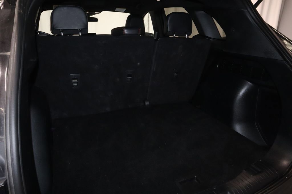 Certified 2025 Ford Escape ST-Line AWD/4WD image 17