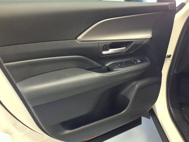 Used 2024 Toyota Grand Highlander FWD image 11