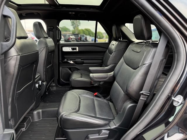 Certified 2023 Ford Explorer ST w/ Technology Package AWD/4WD image 15