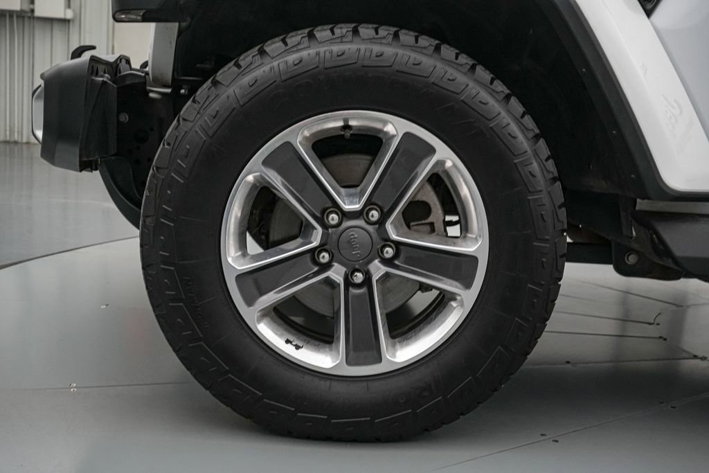 Used 2020 Jeep Wrangler Unlimited Sahara image 10