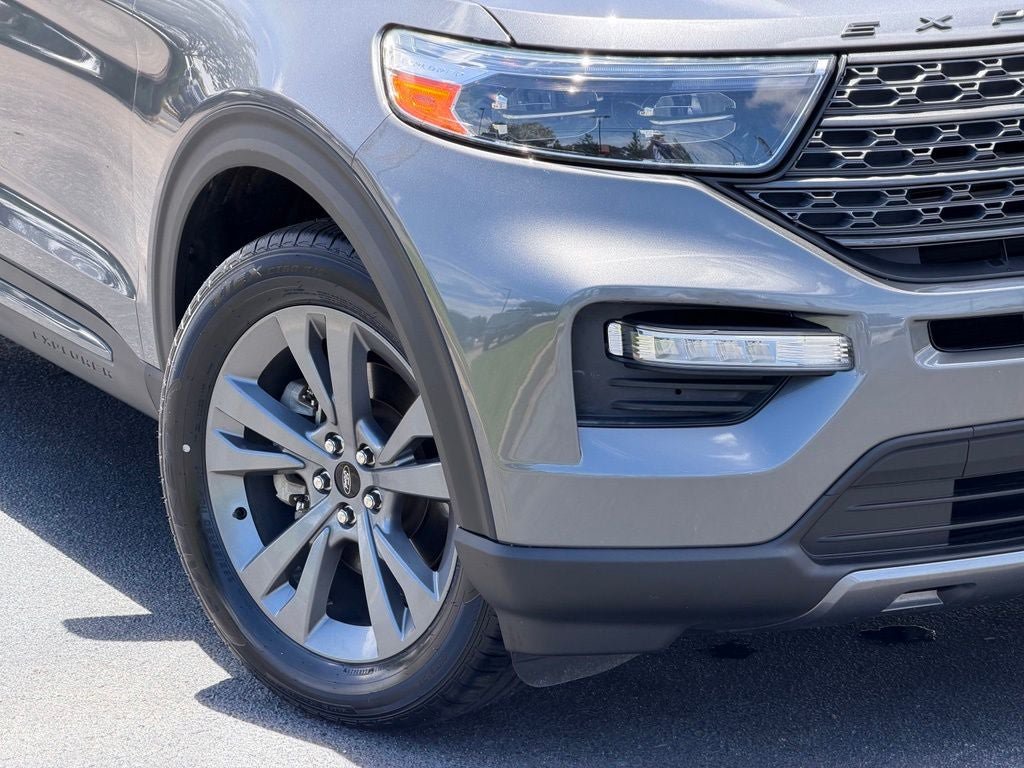 Certified 2021 Ford Explorer XLT w/ Equipment Group 202A RWD image 20