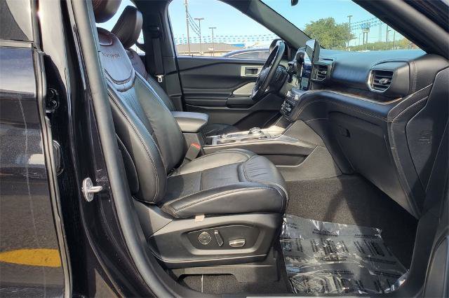 Certified 2020 Ford Explorer Platinum w/ Premium Technology Package image 20